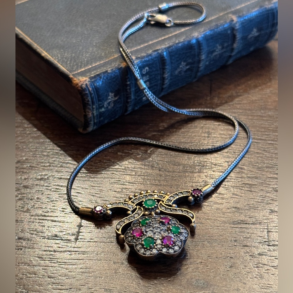 Antique style necklace